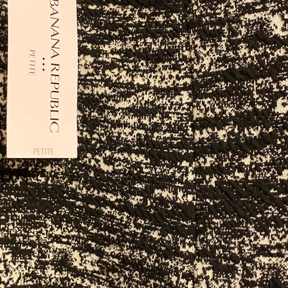 Banana Republic Skirt Size 8 Petite - Picture 3 of 3